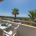 Apartment 300 M Beach, Ocean View, Refined, Wi-fi, Fiber