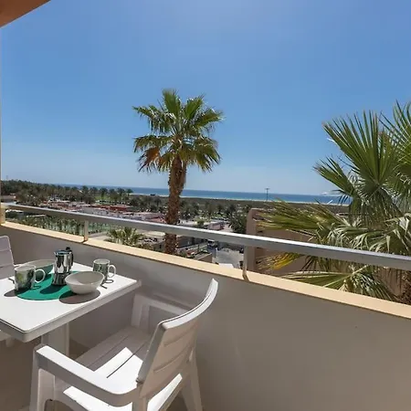 Lejlighed 300 M Beach, Ocean View, Refined, Wi-fi, Fiber