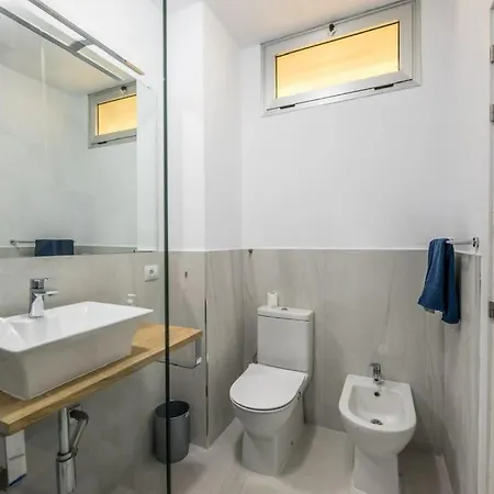 Lejlighed 300 M Beach, Ocean View, Refined, Wi-fi, Fiber