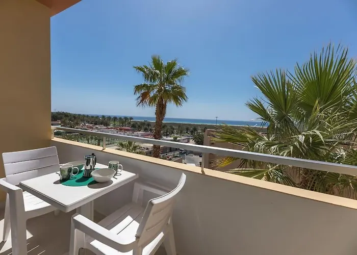 Apartment 300 M Beach, Ocean View, Refined, Wi-fi, Fiber